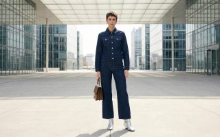 Ensembles femme tendance : comment adopter le style Jeans Industry en 2025